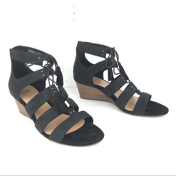 UGG Womens Yasmin Snake Embossed Leather Wedge Sandals Strappy Black Tassels 7.5 - Picture 2 of 10